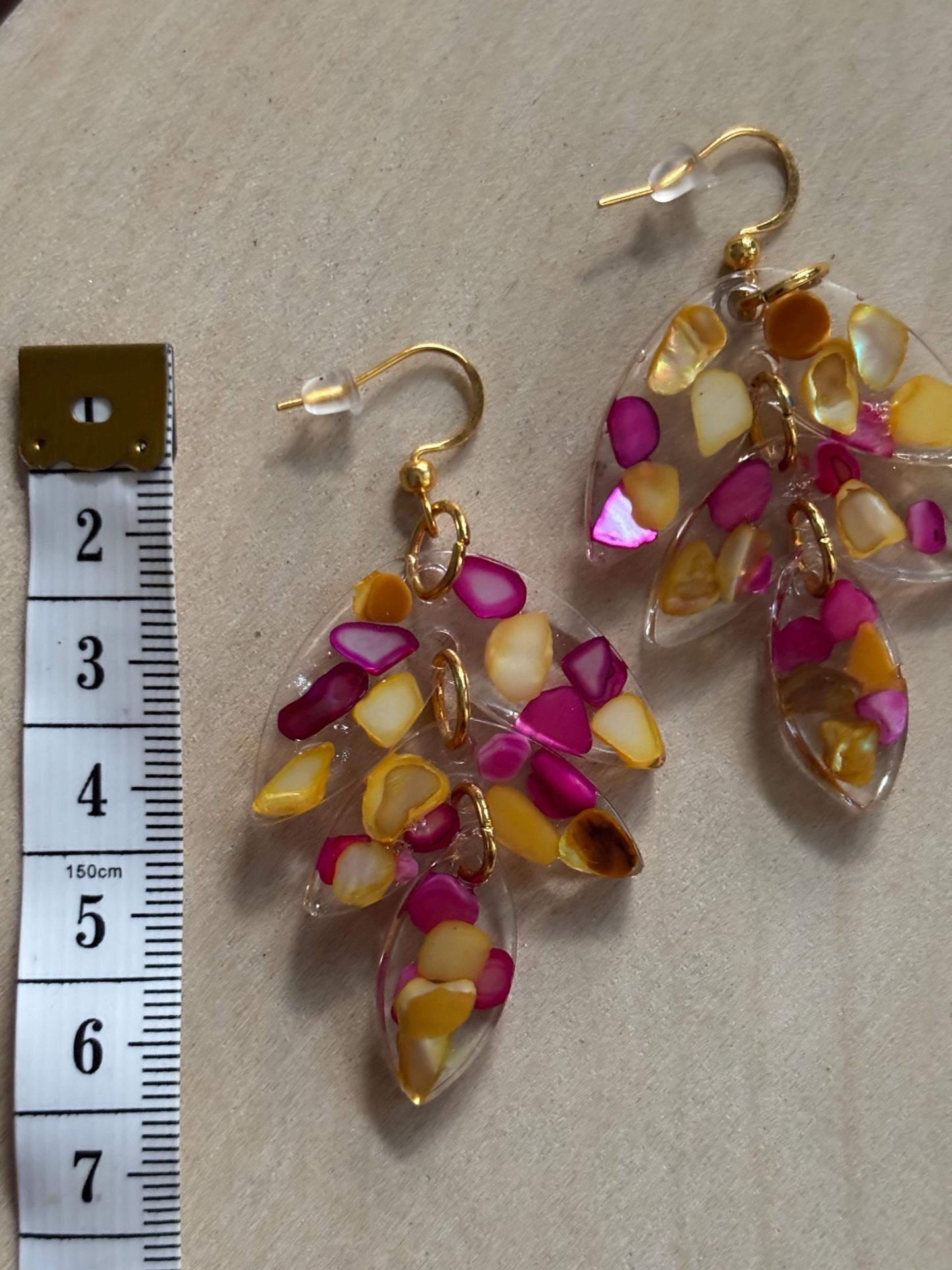 Leaf Shape Earrings Vibrant Shell Fragment